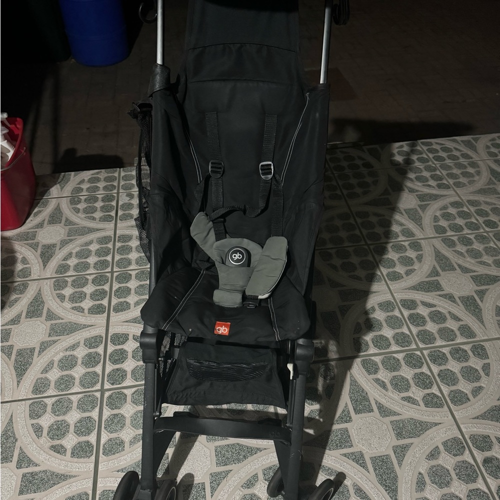 Gb pockit compact travel stroller